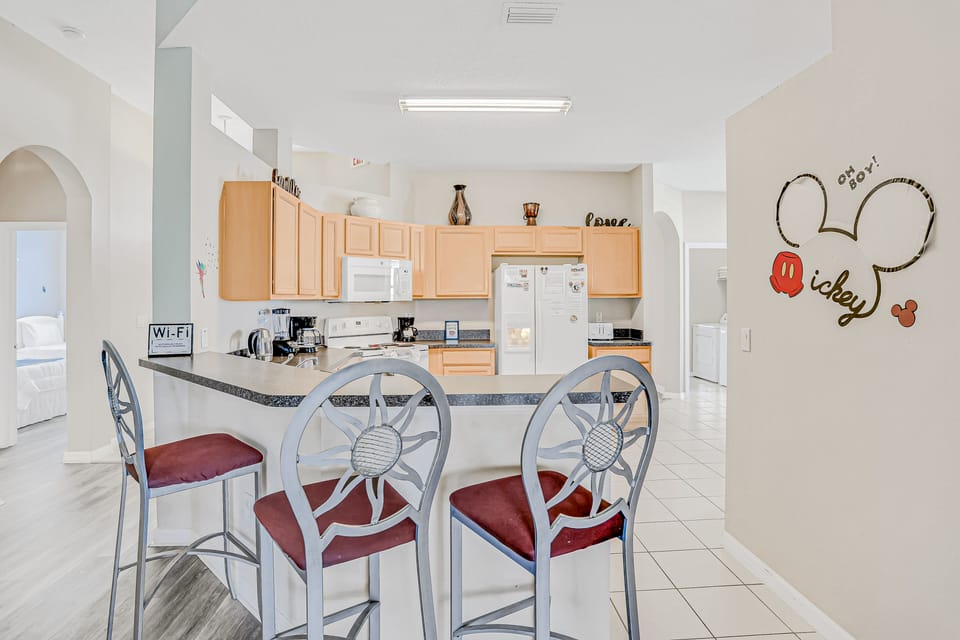 House, Multiple Beds, Pool Access, Pool View (Tower Lake Hideaway) | Private kitchen