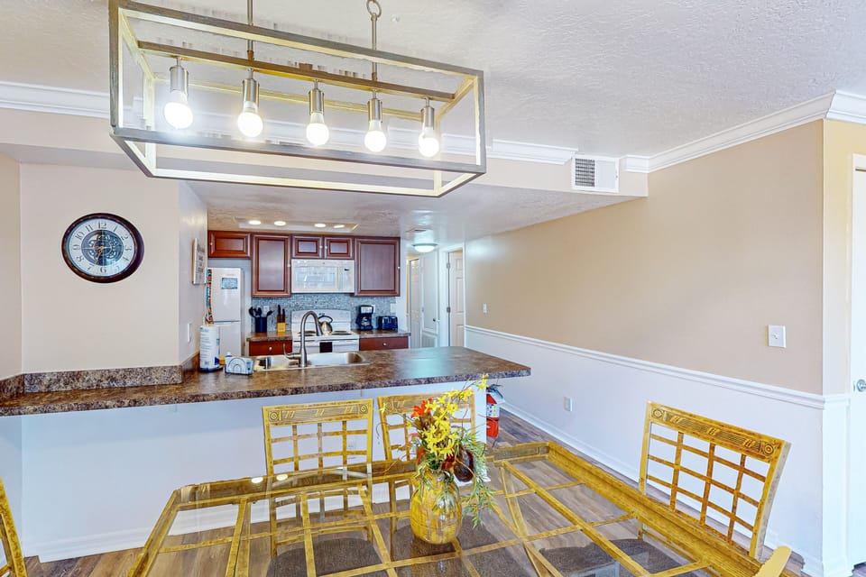 House, Multiple Beds, Hot Tub, Pool View (Laguna Bay - Laguna Bay Villas) | 3 bedrooms, individually decorated, individually furnished, bed sheets