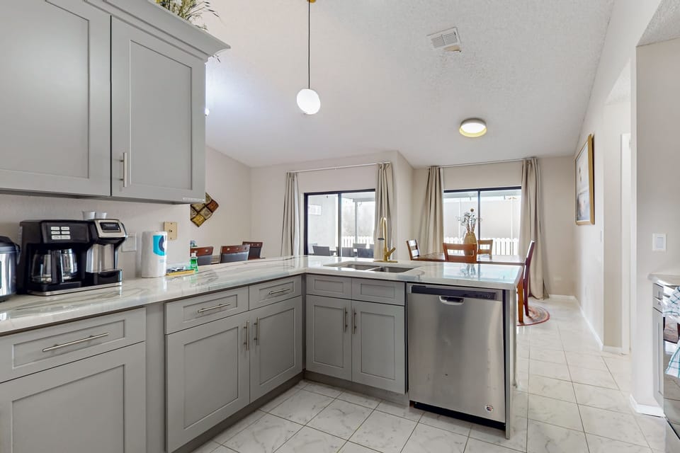 House, Multiple Beds, Pool Access, Pool View (The Ridge Escape at Indian Ridge) | Private kitchen