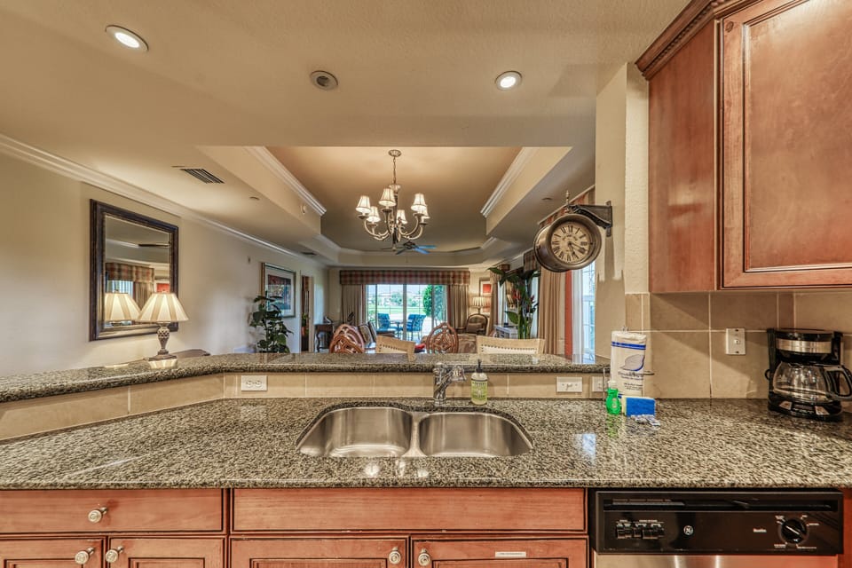 Condo, Multiple Beds, Pool Access, Garden View (Sunset Spectacular-Villas at Reunion) | Private kitchen