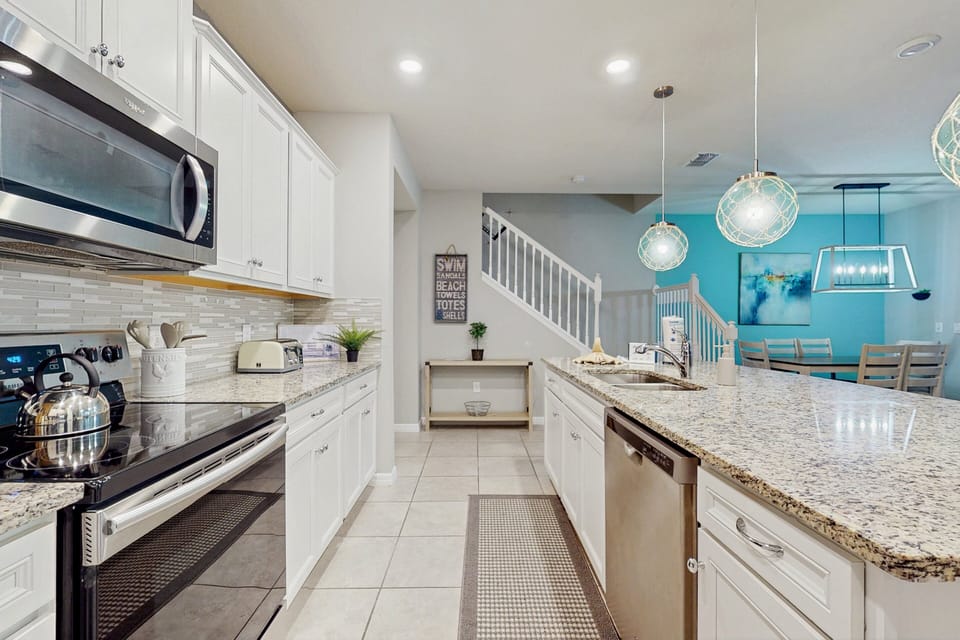 House, Multiple Beds, Pool Access, Pool View (A Goofy Destination - Windsor Island) | Private kitchen
