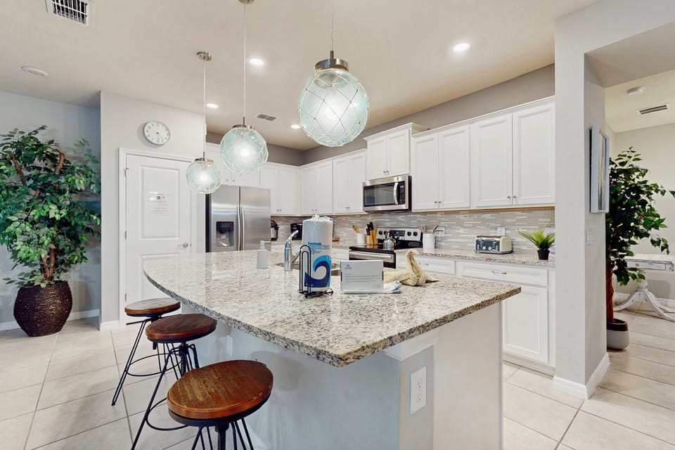 House, Multiple Beds, Pool Access, Pool View (A Goofy Destination - Windsor Island) | Private kitchen
