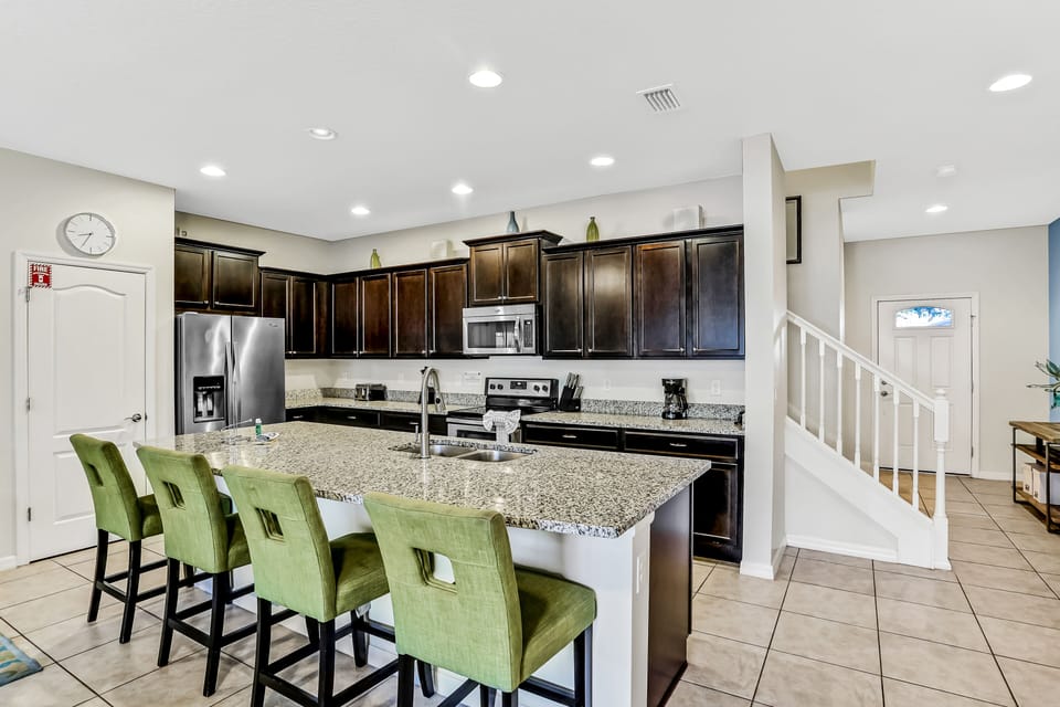 House, Multiple Beds, Pool Access, Pool View (The Lanai King - Windsor at Westside) | Private kitchen