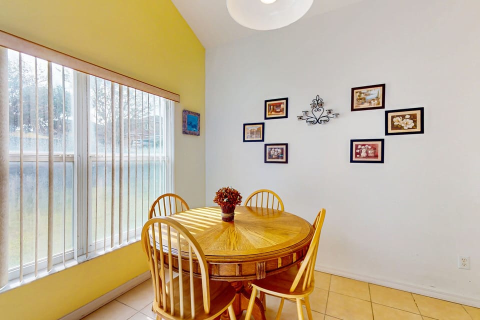 House, Multiple Beds, Kitchen, Garden View (4 Corners Getaway) | 4 bedrooms, individually decorated, individually furnished, bed sheets