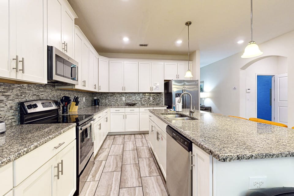 House, Multiple Beds, Pool Access, Pool View (Orange Tree Escape - Solterra) | Private kitchen