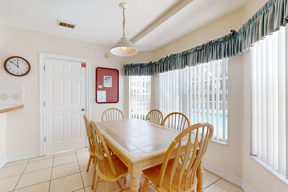 House, Multiple Beds, Pool Access, Pool View (Sand Dollar Grotto) | 5 bedrooms, individually decorated, individually furnished, bed sheets