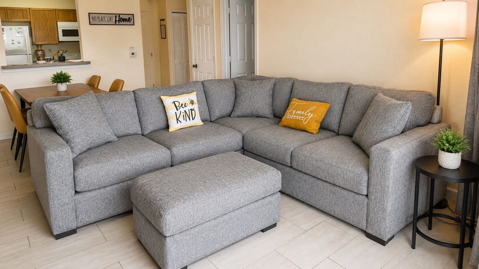 House, Multiple Beds, Pool Access, Pool View (Windsor Palms) | Living area