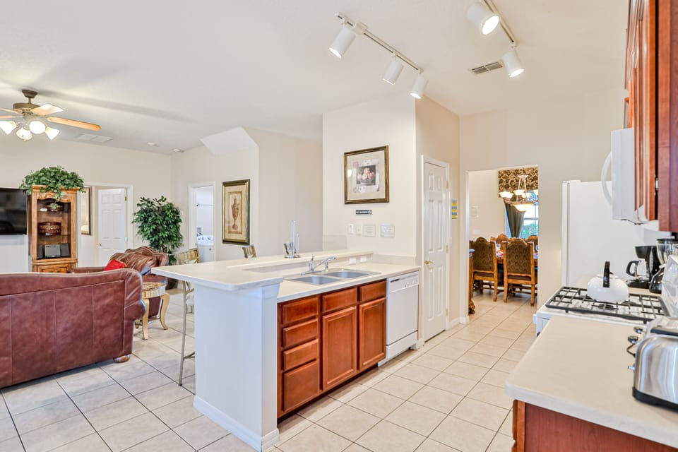 House, Multiple Beds, Pool Access, Pool View (Lavish Acadia Escape) | Interior