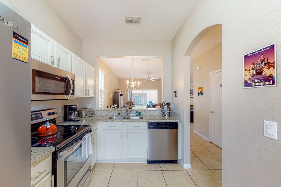 House, Multiple Beds, Pool Access (Sunny Oasis) | Private kitchen