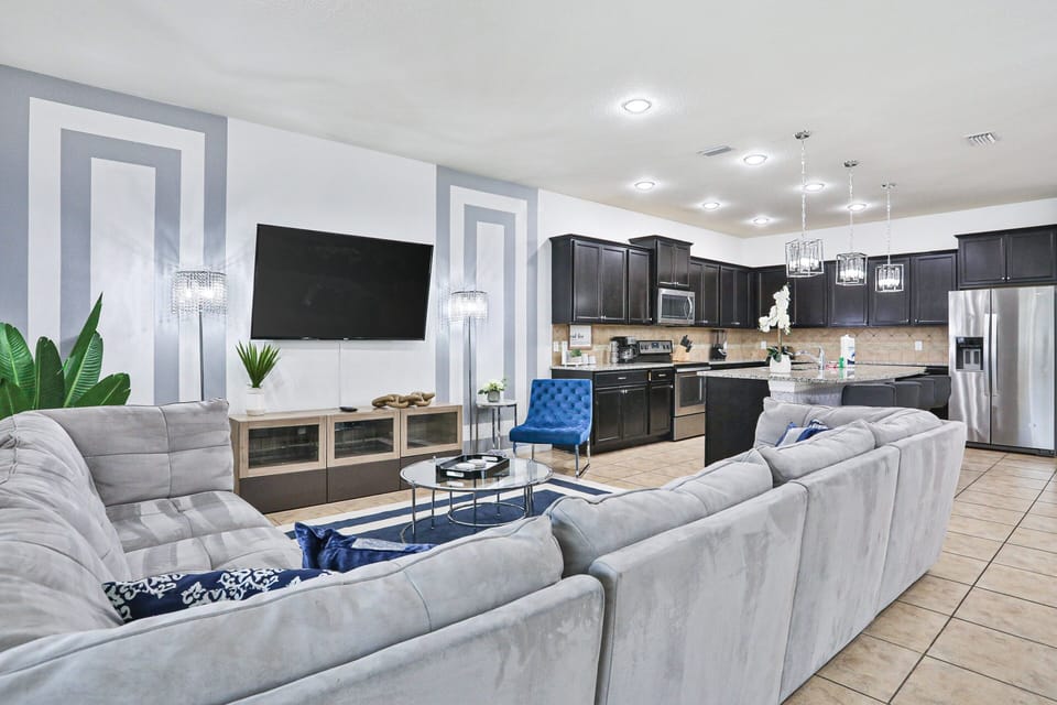 House, Multiple Beds, Pool Access, Pool View (Westside Wonder - Windsor at Westside) | Living area