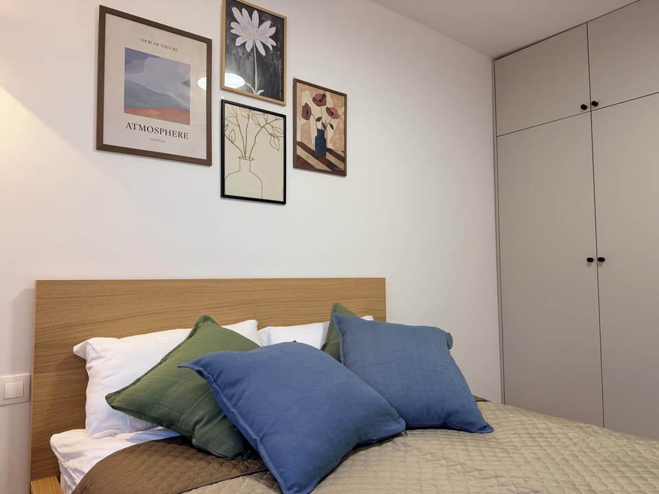 Comfort Apartment, City View | Iron/ironing board, WiFi (free)