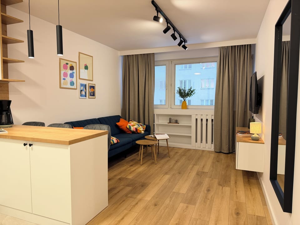 Comfort Apartment, City View | Living area