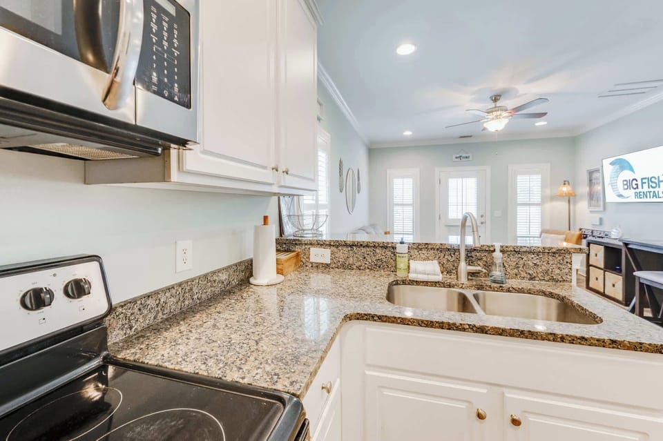 Fully Equipped Kitchen for Your Stay
