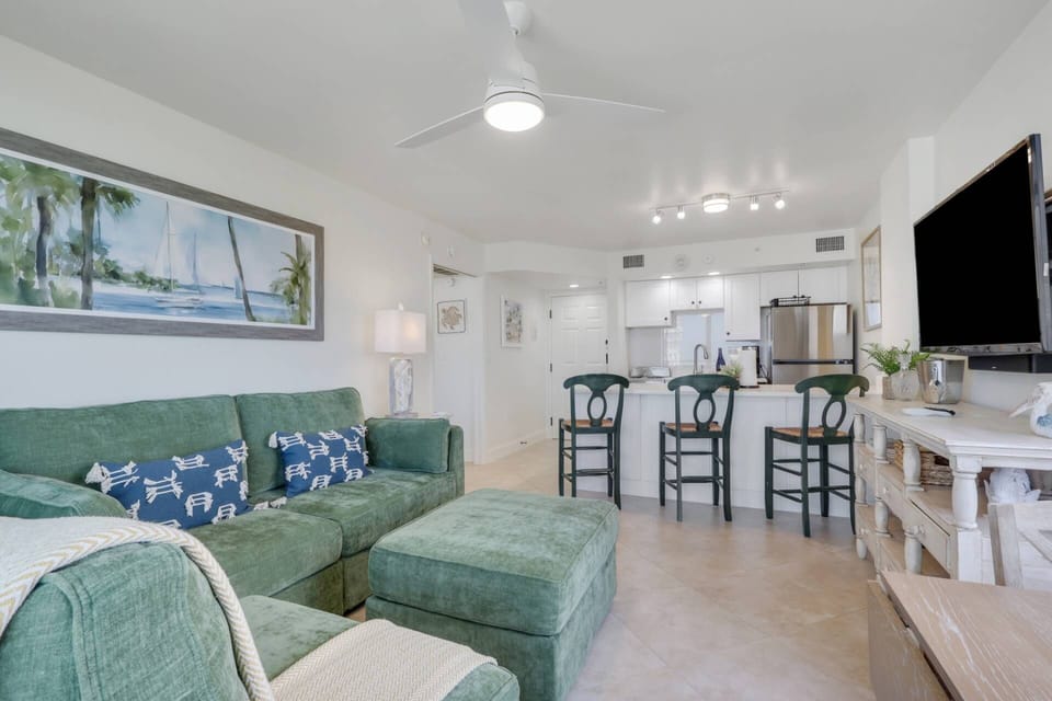 The professional decor enhances the comfort and relaxtion design of the condo.