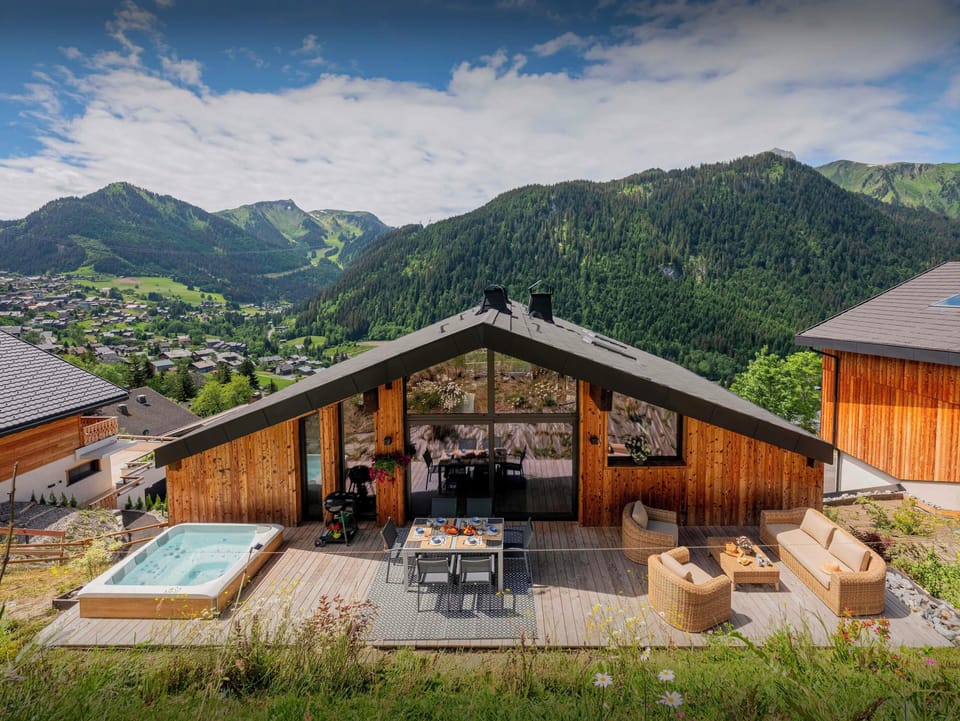 Summer exterior with jacuzzi
