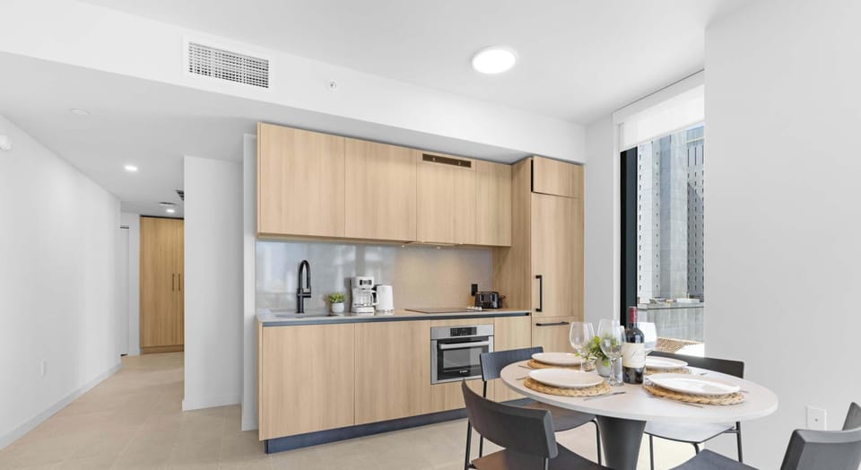 Kitchen - Dining 