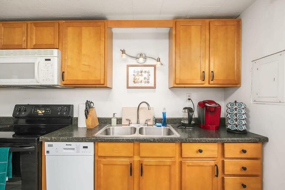 Well equipped kitchen