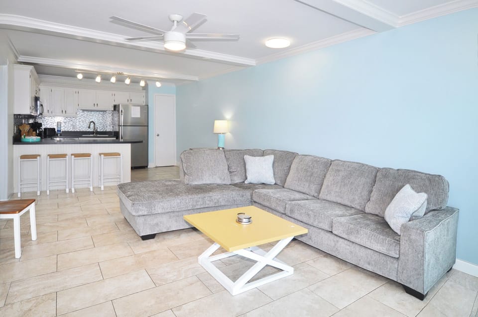 Living Room - Aqua Villa Resort Unit 404, Okaloosa Island, Fort Walton Beach, Vacation Condos by Sunset Resort Rentals