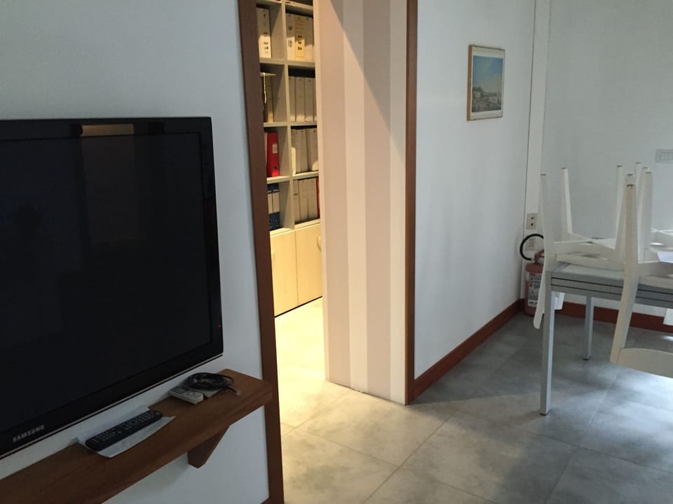 Comfort Apartment, 2 Bedrooms | Premium bedding, down comforters, in-room safe, desk