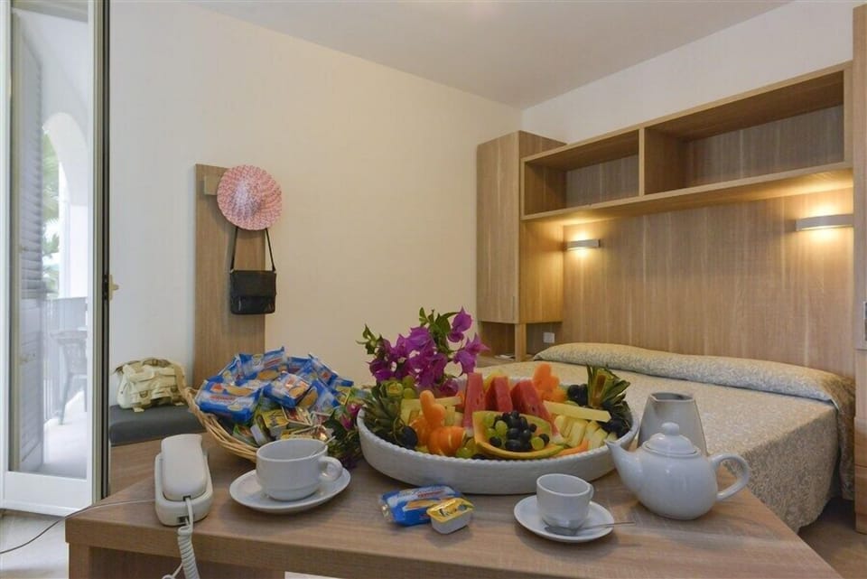 Double Room | Breakfast meal