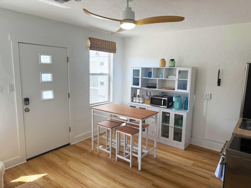 Venice Villas 1BR – King & Bunks Sleeps 4 (7177)
