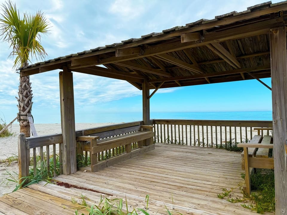 Venice Villas Studio – Steps to Beach & Pool (7192)