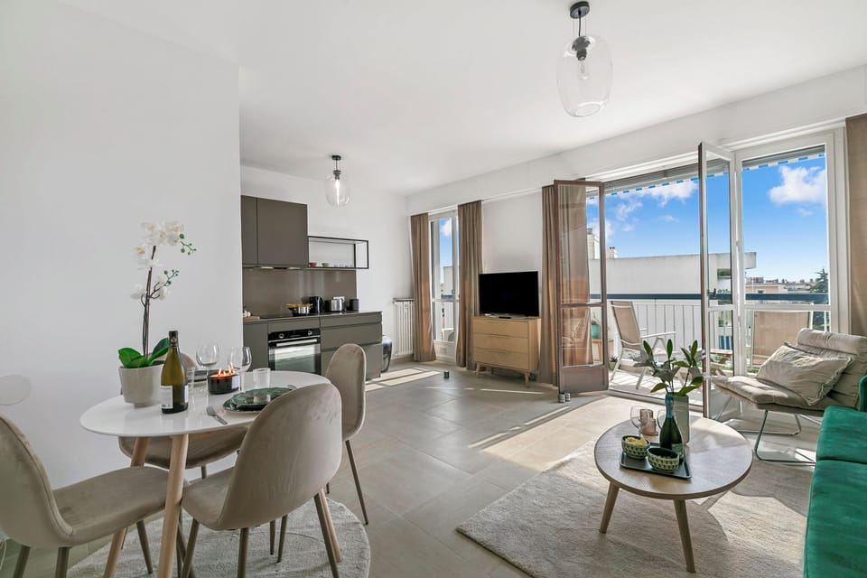 Living and dining room