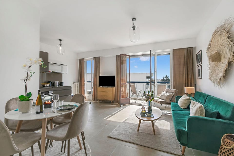 Living and dining room