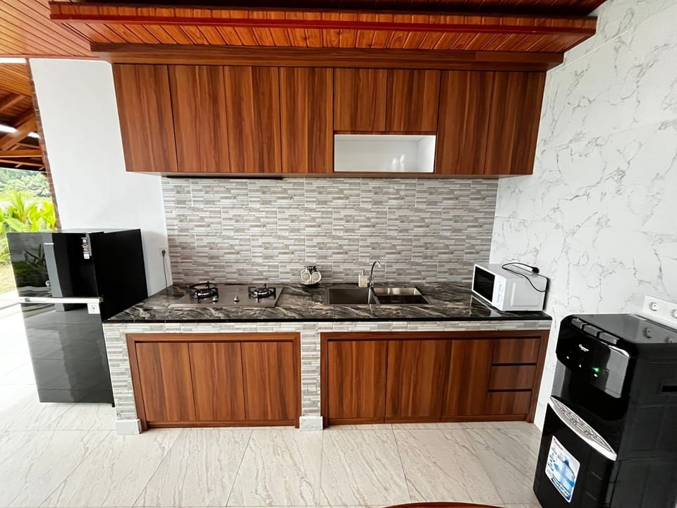 Deluxe Villa, Private Pool | Private kitchen
