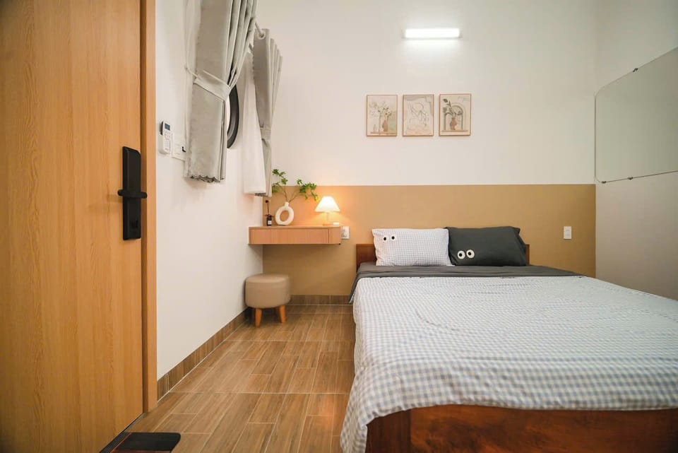 Double Room | Desk, WiFi (free), bed sheets
