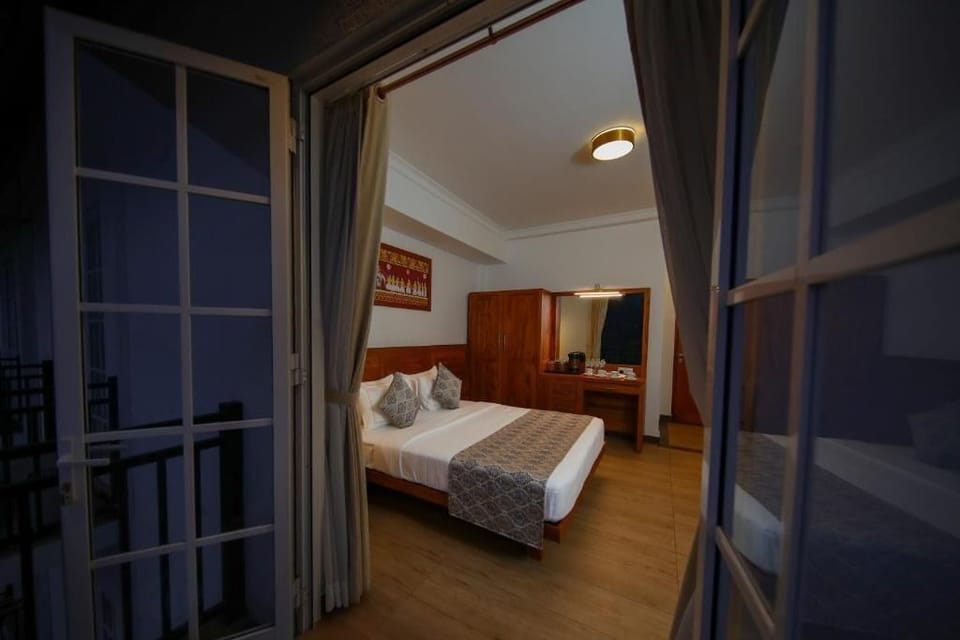 Deluxe Double Room, Balcony | Soundproofing, free WiFi, wheelchair access
