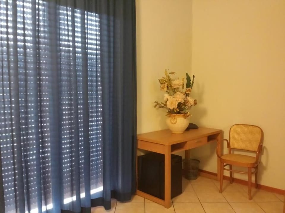 Standard Double Room, 1 Queen Bed, Garden View | Interior
