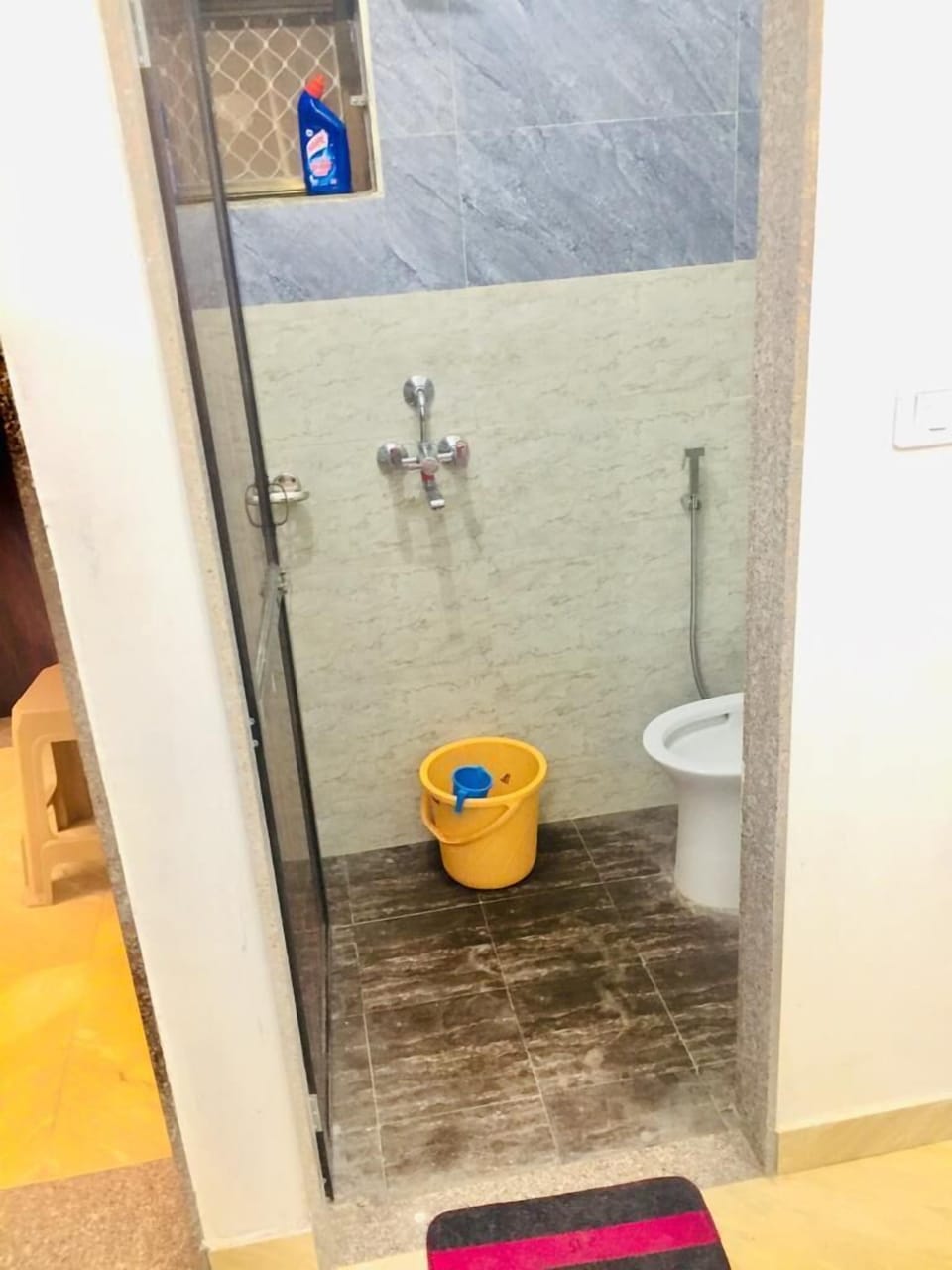 Standard Room | Bathroom | Shower, towels, soap, shampoo
