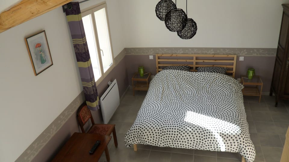 Comfort Double Room, Ensuite (Chambre d'hôtes) | Premium bedding, desk, soundproofing, iron/ironing board