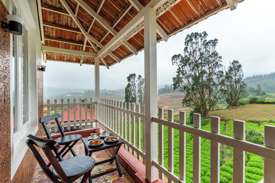 Deluxe Villa, Garden View | Outdoor dining