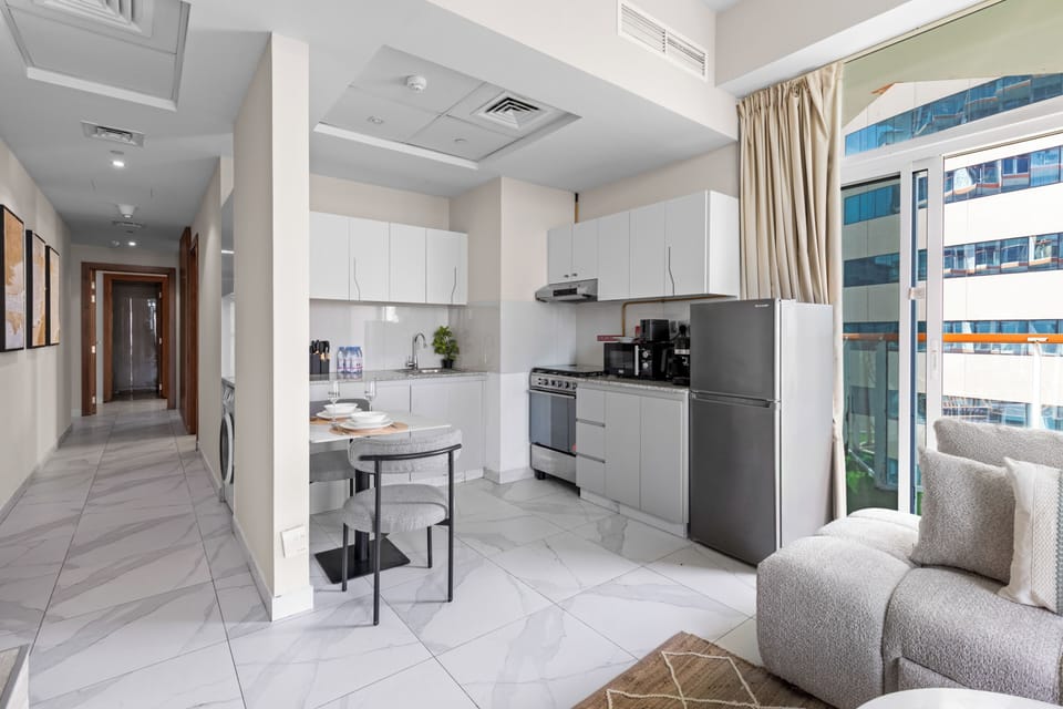 Luxury Apartment, Balcony, City View | Private kitchen | Toaster