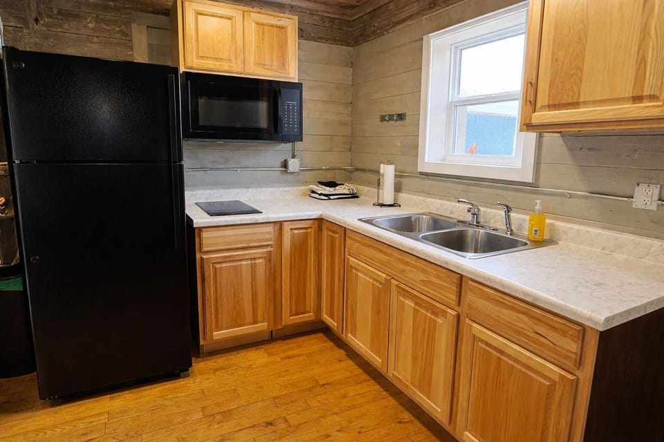 Studio, Multiple Beds, Kitchen, Garden View (Outback Shack) | Private kitchen