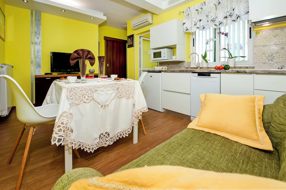 Superior Apartment, Balcony | Private kitchen | Coffee/tea maker, electric kettle, toaster, freezer