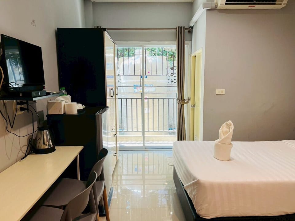 Standard Twin Room | Free WiFi