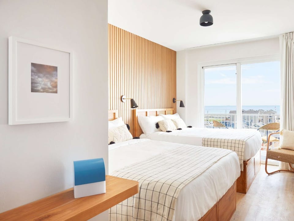 Deluxe Two Queen Ocean View With Terrace