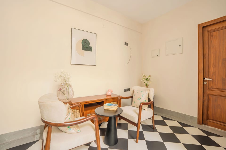 Deluxe Villa, Balcony, Garden View | Interior