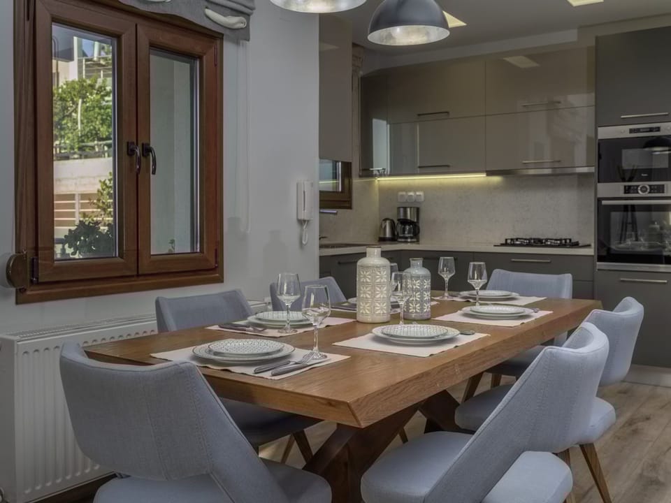 House | 3 bedrooms, desk, soundproofing