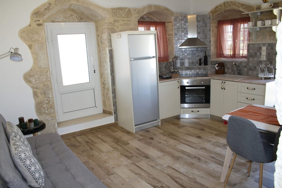 House, Smoking | 2 bedrooms