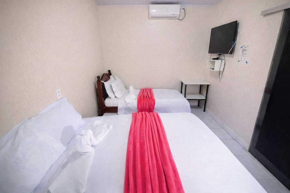 Comfort Triple Room | Free WiFi, bed sheets