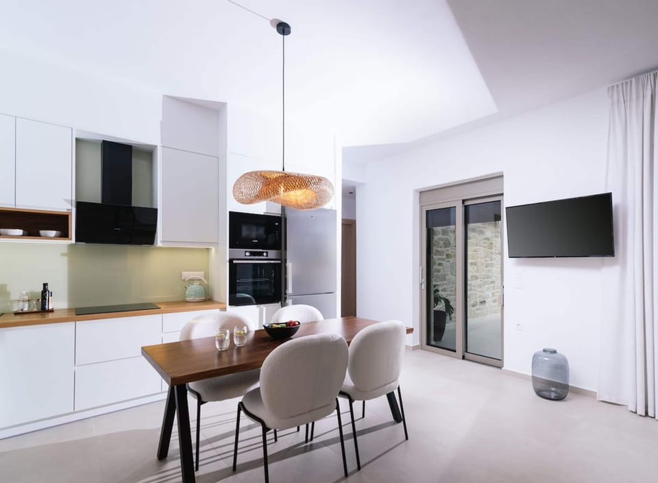 House | 2 bedrooms, desk, soundproofing