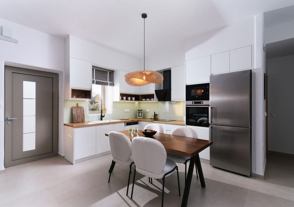 House | 2 bedrooms, desk, soundproofing
