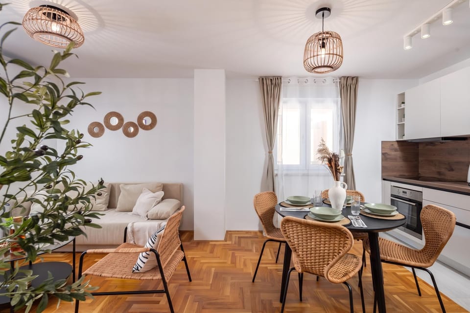 Standard Apartment, 1 Bedroom, Balcony (Apt Xenia Walk To Beach /w Balcony) | Interior