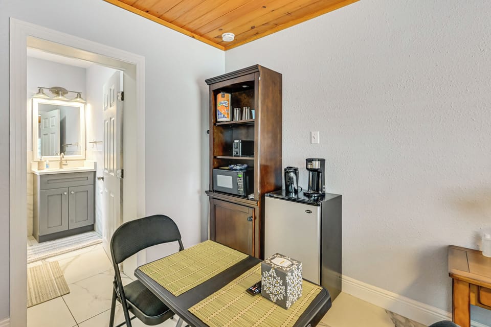 Apartment (0 Bedroom) | Interior