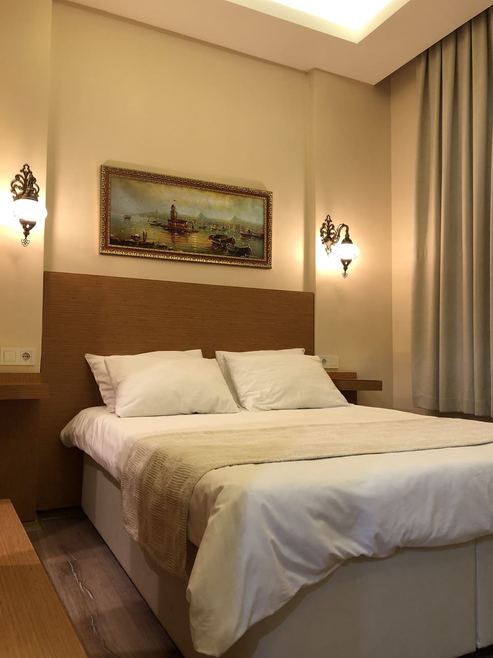 Economy Double Room, 1 Double Bed, Non Smoking | Egyptian cotton sheets, premium bedding, down comforters, minibar