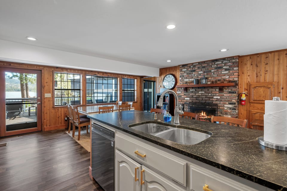 Full Kitchen - Full Kitchen with newer appliances and all of the amenities needed for a great meal